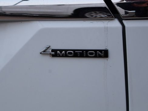 Used 2024 Volkswagen Atlas SE image 17