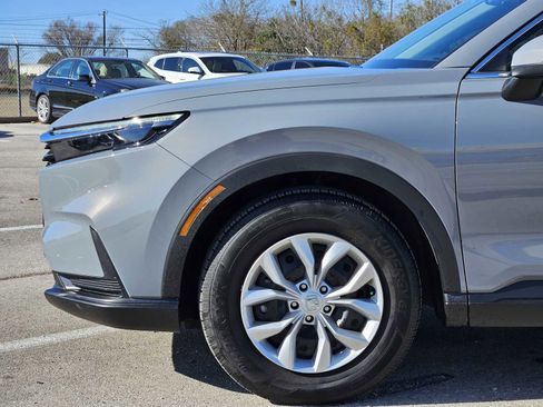 Used 2025 Honda CR-V LX image 8