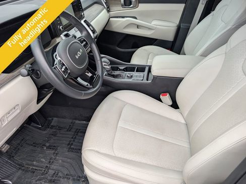 Used 2023 Kia Sorento S w/ Panoramic Sunroof Package image 13