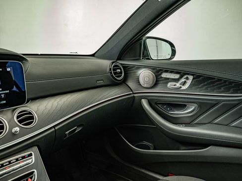 Used 2022 Mercedes-Benz E 53 AMG 4MATIC Sedan image 29