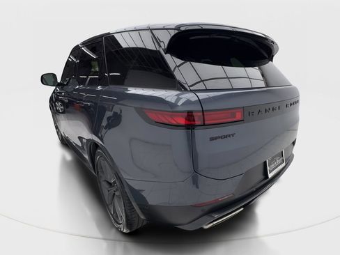 Used 2024 Land Rover Range Rover Sport SE AWD/4WD image 10