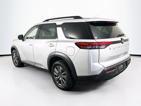 Used 2025 Nissan Pathfinder SV AWD/4WD image 5