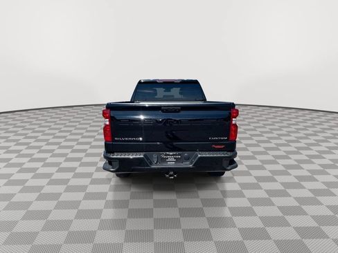 Certified 2022 Chevrolet Silverado 1500 Custom AWD/4WD image 10