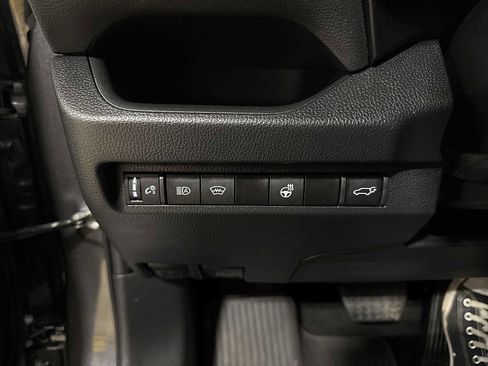 Certified 2023 Toyota RAV4 XLE Premium AWD/4WD image 33