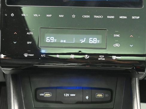 Used 2023 Hyundai Tucson Limited w/ Cargo Package AWD/4WD image 19