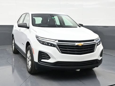 Used 2024 Chevrolet Equinox LS FWD image 7