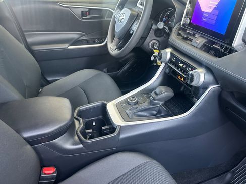 Certified 2025 Toyota RAV4 LE image 15