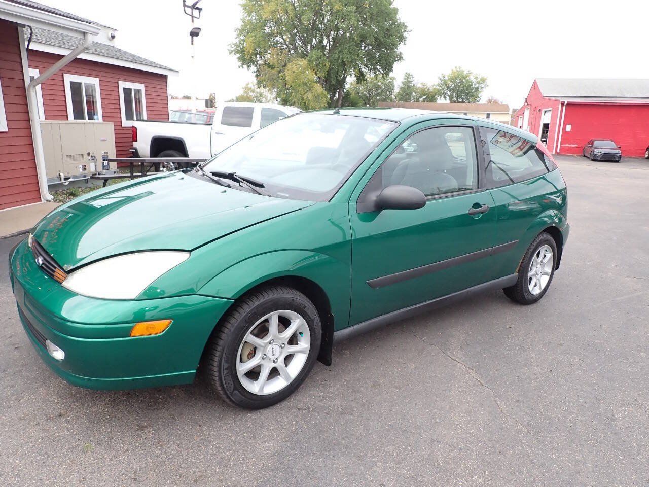 Used 2002 Ford Focus ZX3 Hatchback FWD image 3