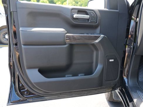 Used 2022 Chevrolet Silverado 1500 LTZ w/ LTZ Premium Package AWD/4WD image 14
