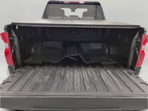 Used 2022 Chevrolet Silverado 1500 LT AWD/4WD image 16