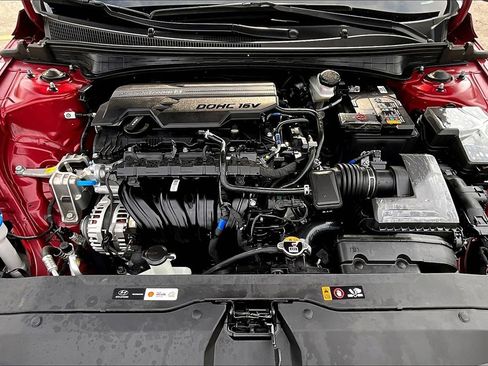 Certified 2025 Hyundai Elantra SEL image 10