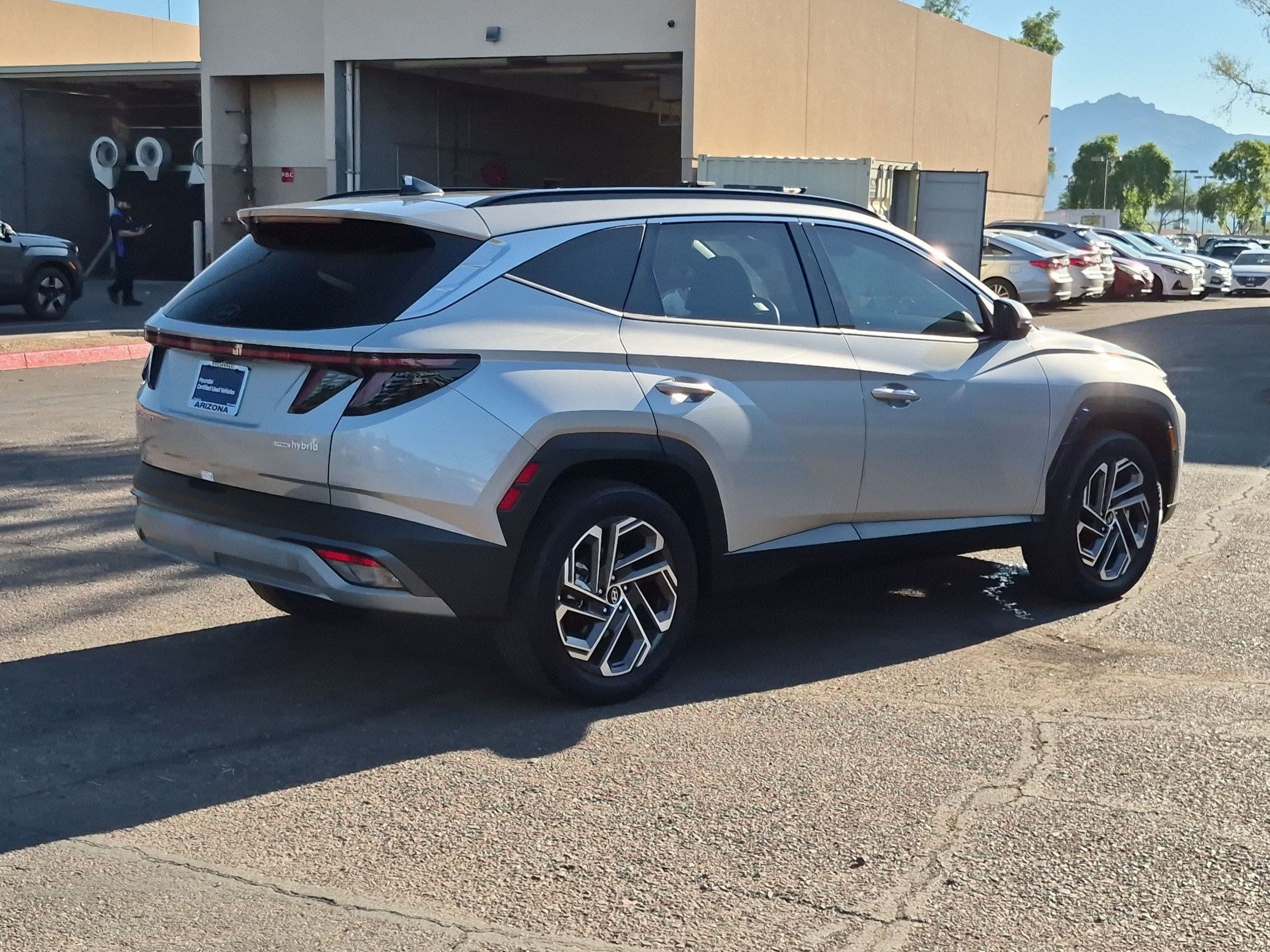 Certified 2025 Hyundai Tucson Limited AWD/4WD image 5