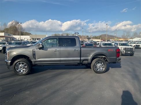 New 2026 Ford F250 Lariat w/ Chrome Package image 8