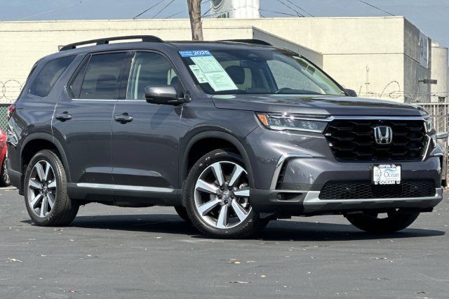 Certified 2025 Honda Pilot Elite image 2