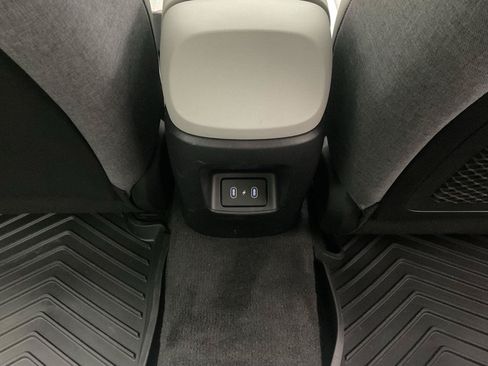 Used 2024 Hyundai Elantra Limited FWD image 29