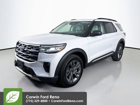 New 2025 Ford Explorer Active w/ Active Comfort Package image 3