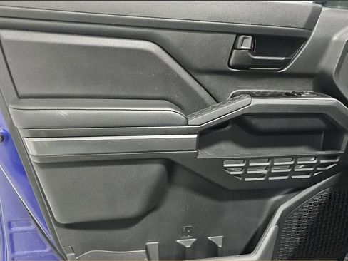 Used 2025 Toyota Tacoma SR5 image 7