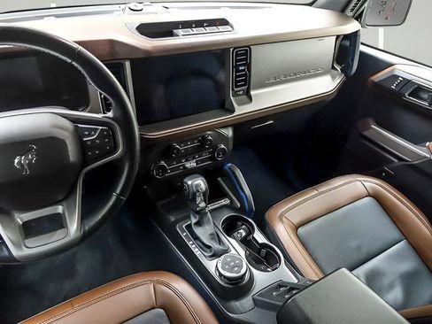 Used 2022 Ford Bronco Outer Banks image 13