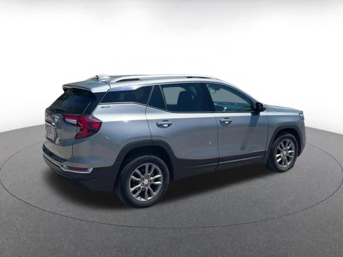 Used 2024 GMC Terrain SLT AWD/4WD image 15