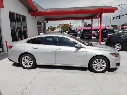 Used 2020 Chevrolet Malibu LT image 3