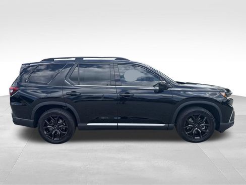 Used 2025 Honda Pilot Touring image 5