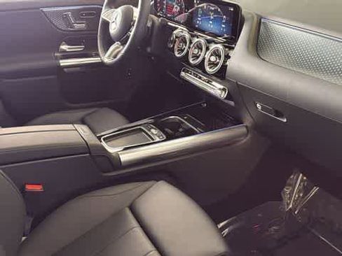 Used 2026 Mercedes-Benz GLA 250 4MATIC image 36