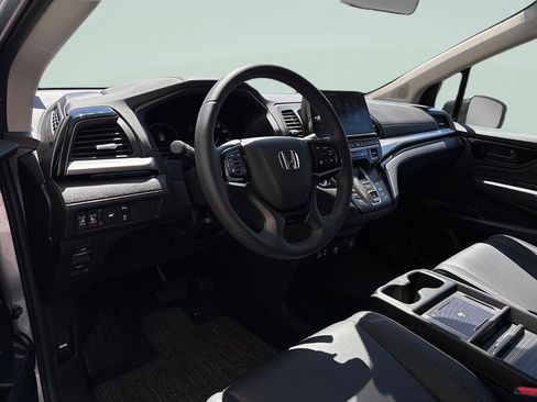 Certified 2026 Honda Odyssey Touring image 15