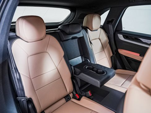 New 2026 Porsche Cayenne image 6