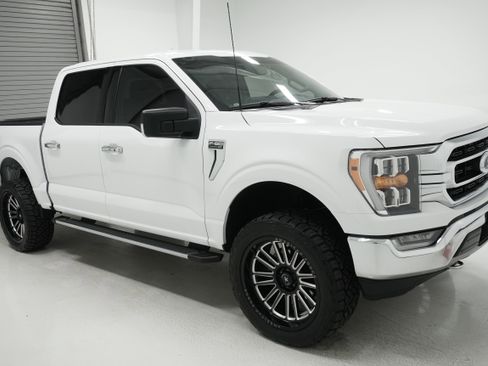 Used 2021 Ford F150 XLT w/ Equipment Group 302A High AWD/4WD image 3