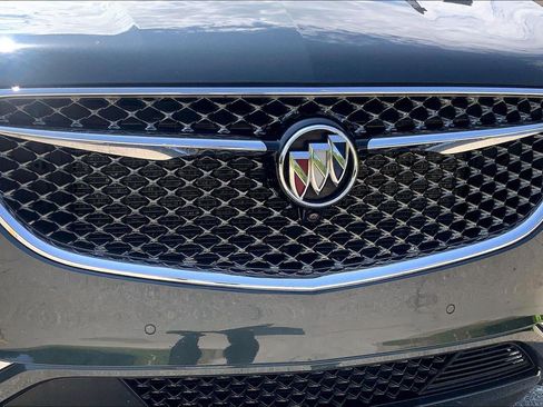 Used 2020 Buick Enclave Avenir w/ Avenir Technology Package FWD image 31