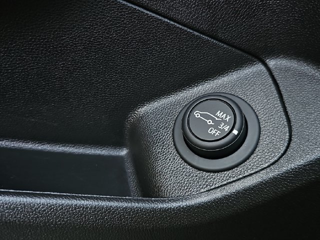 Used 2024 GMC Terrain SLT AWD/4WD image 30