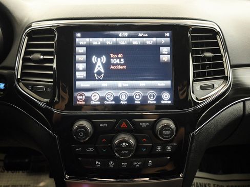 Used 2020 Jeep Grand Cherokee Limited w/ Premium Lighting Group image 10