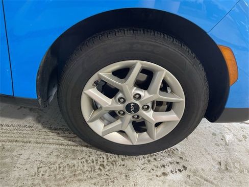 Used 2023 Kia Soul S image 9