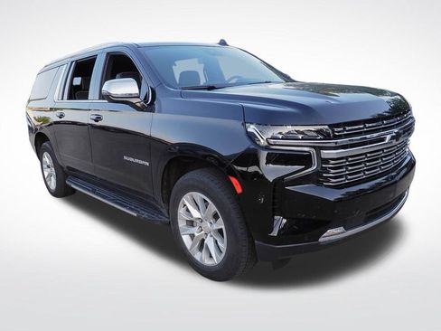 Used 2023 Chevrolet Suburban Premier AWD/4WD image 4