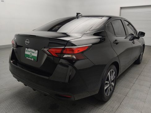 Used 2025 Nissan Versa SV FWD image 9