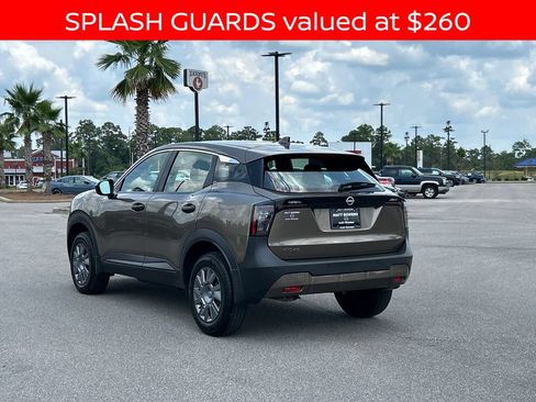 Used 2025 Nissan Kicks S FWD image 3