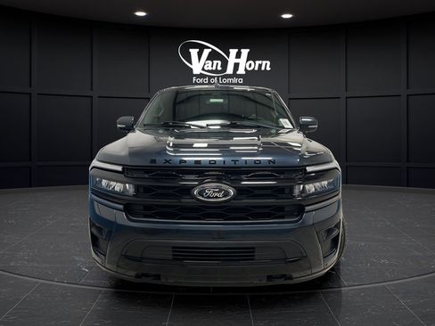 Used 2023 Ford Expedition Max Limited AWD/4WD image 2