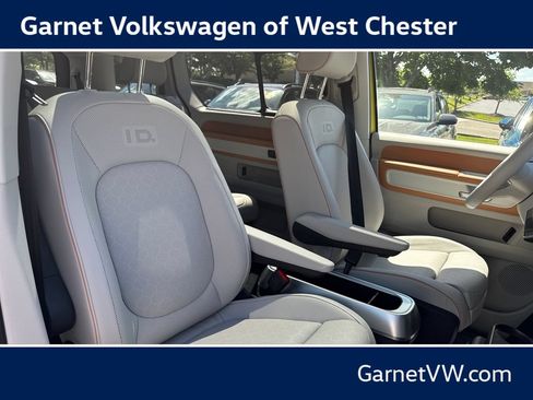 New 2025 Volkswagen ID. Buzz 1st Edition AWD/4WD image 37