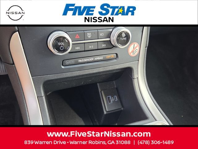 Used 2023 Ford Edge SEL AWD/4WD image 22