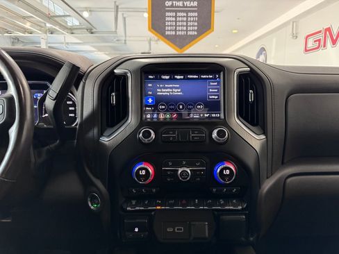 Certified 2023 GMC Sierra 2500 Denali w/ Denali Ultimate Package AWD/4WD image 18
