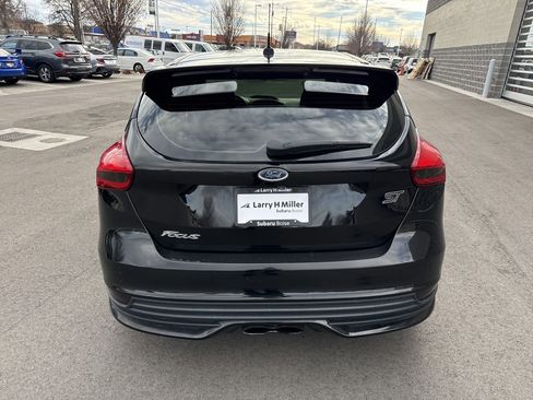 Used 2017 Ford Focus ST image 5
