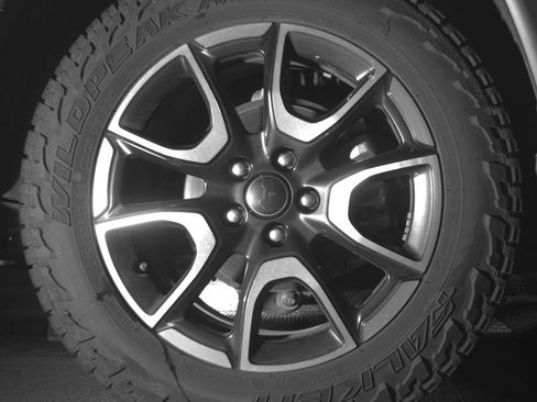 Used 2025 Jeep Compass Trailhawk image 15