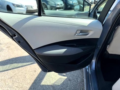 Used 2021 Toyota Corolla L image 20