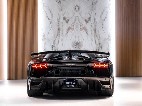 Used 2021 Lamborghini Aventador SVJ image 7