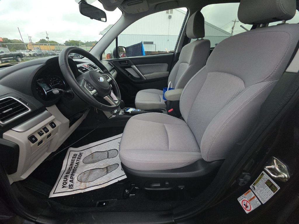 Used 2018 Subaru Forester 2.5i Premium AWD/4WD image 2