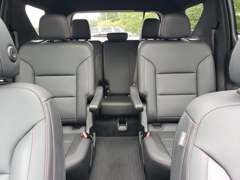 Used 2024 Chevrolet Traverse Z71 w/ LPO, Floor Liner Package AWD/4WD image 33