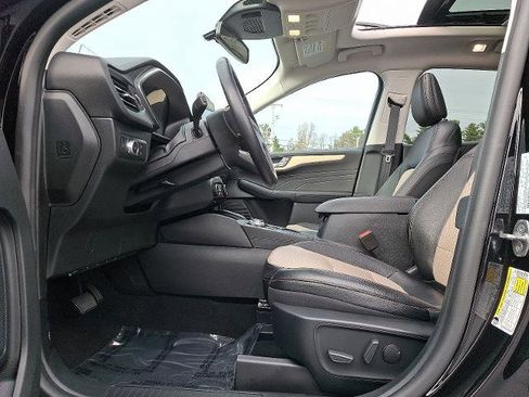 Certified 2021 Ford Escape Titanium w/ Titanium Elite Package image 14