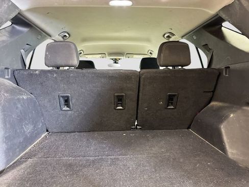 Used 2022 Chevrolet Equinox LS w/ LS Convenience Package FWD image 25