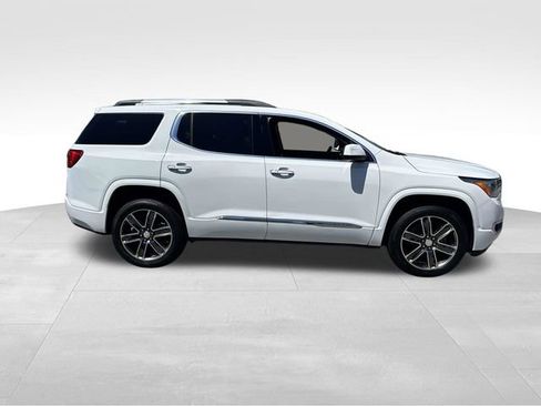 Used 2019 GMC Acadia Denali w/ Technology Package FWD image 2