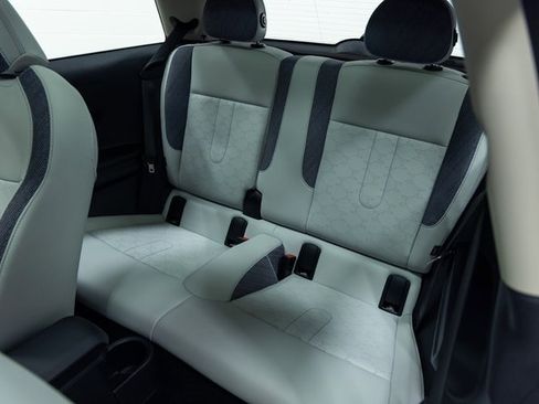 Certified 2025 MINI Cooper 2-Door Hardtop image 23